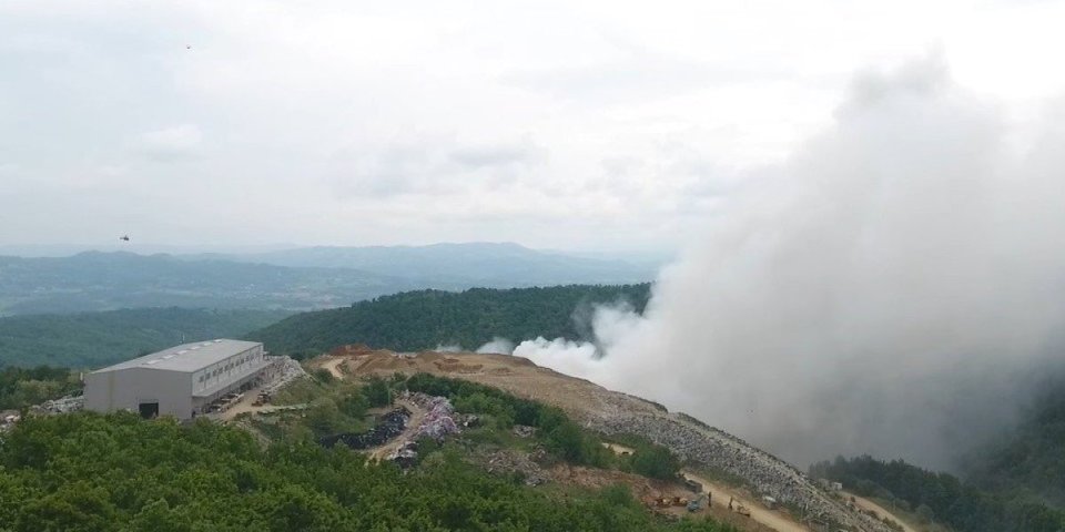 Zahvalnice vatrogascima! Gasili požar na deponiji (FOTO)