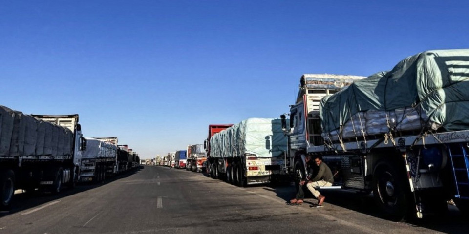 Konačno! Oko 200 kamiona sa humanitarnom pomoći ulazi u Pojas Gaze! (VIDEO)