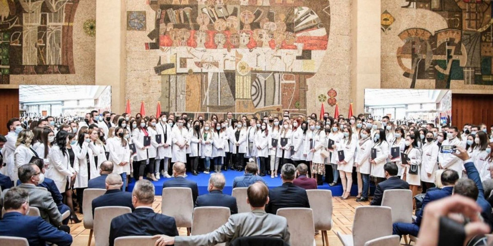 Ministarstvo zdravlja: Program zapošljavanja najuspešnijih diplomaca medicinskih fakulteta i srednjih medicinskih škola