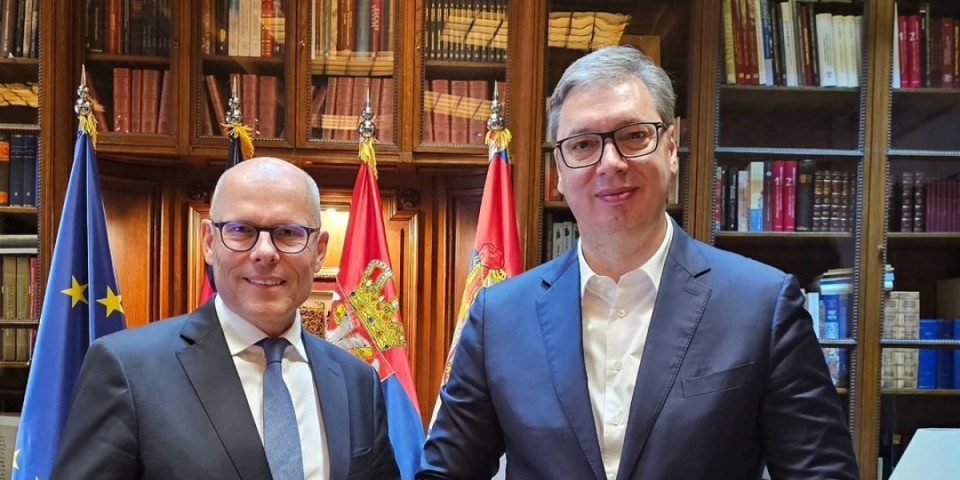 Vučić sa poslanikom Bundestaga: Odličan razgovor sa starim prijateljem Peterom Bajerom!