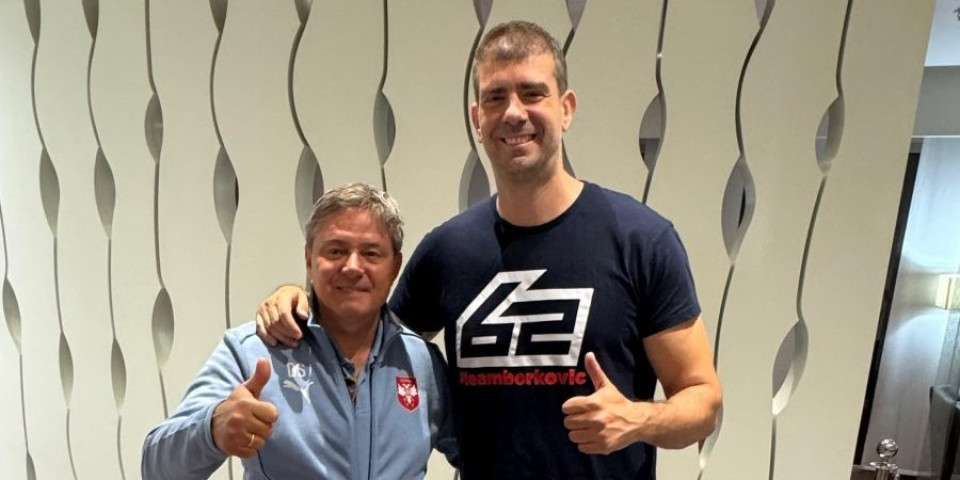 Decenija prijateljstva! Borković i Piksi se sreli na aerodromu, automobilista poželeo sreću fudbalerima pred EURO! (FOTO)